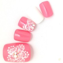 ホワイトレースフラワー　フットネイル　lace flower pedicure